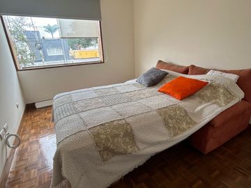 SAN ISIDRO HERMOSA CASA CON JARDIN