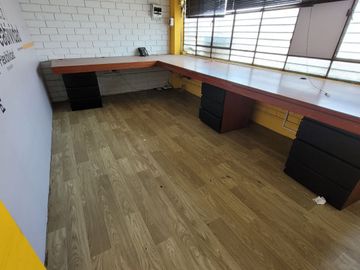 ALQUILO OFICINA EN PISO 2 – SAN LUIS AV. ROSA TORO  - ZONA COMERCIAL