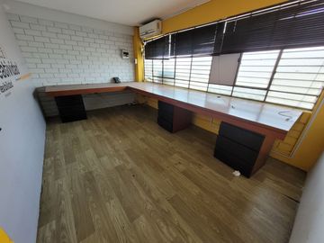 ALQUILO OFICINA EN PISO 2 – SAN LUIS AV. ROSA TORO  - ZONA COMERCIAL