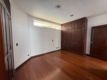 CHACARILLA SAN BORJA BELLO DUPLEX REMATO