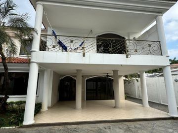 🏡 Venta de Casa en Urbanización Palmar del Río – Vía a Samborondón, Km 3.5