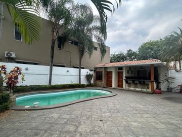 🏡 Venta de Casa en Urbanización Palmar del Río – Vía a Samborondón, Km 3.5