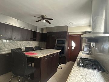🏡 Venta de Casa en Urbanización Palmar del Río – Vía a Samborondón, Km 3.5