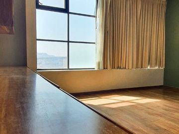 250.69 m² de terreno | 357 m² de construcción | 3 recámaras | 3.5 baños | Vista espectacular