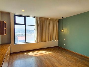 250.69 m² de terreno | 357 m² de construcción | 3 recámaras | 3.5 baños | Vista espectacular