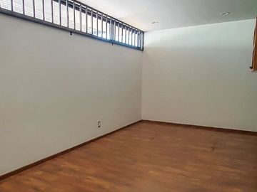 250.69 m² de terreno | 357 m² de construcción | 3 recámaras | 3.5 baños | Vista espectacular