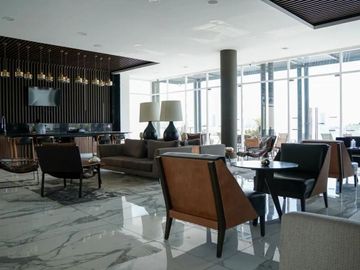 Penthouse Amueblado Piso 11 en Renta Real View Towers