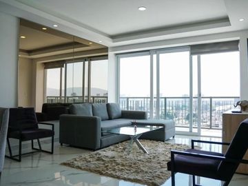 Penthouse Amueblado Piso 11 en Renta Real View Towers