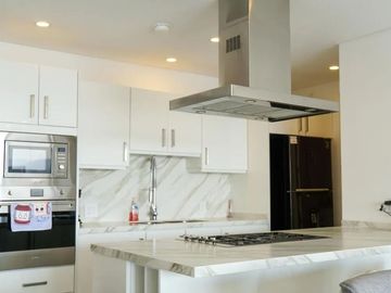 Penthouse Amueblado Piso 11 en Renta Real View Towers