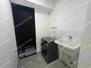 Venta departamento de estreno San Miguel, excelente ubicación