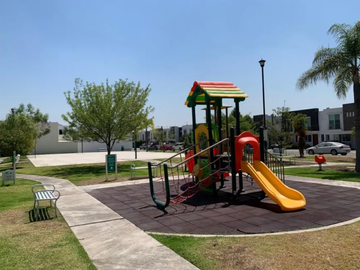 Vendo Casa en Fraccionamiento Viveros del Vallé Zapopan Jalisco