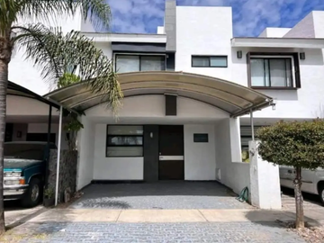 Vendo Casa en Fraccionamiento Viveros del Vallé Zapopan Jalisco