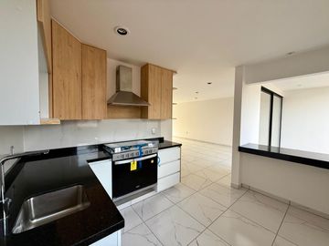 Casa en Venta con alberca cuatro recamaras jardín privado en Jiutepec Morelos
