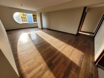 EXCELENTE DEPARTAMENTO DE 2 DORMITORIOS EN BARRANCO –  EDIFICIO SCORPIO –