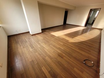 EXCELENTE DEPARTAMENTO DE 2 DORMITORIOS EN BARRANCO –  EDIFICIO SCORPIO –