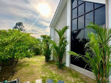 🏠 House for Sale – Pattaya | Scandinavian Style Pool Villa