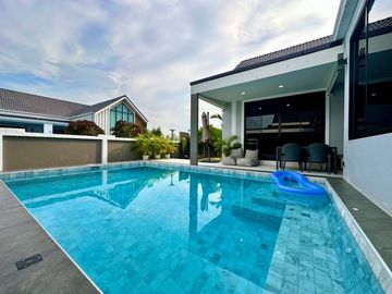 🏠 House for Sale – Pattaya | Scandinavian Style Pool Villa