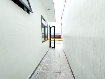 Jual Villa Siap Huni di Komplek Katamso Palace Jl. Perbatasan Medan