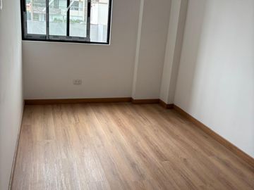 VENDO LINDO DUPLEX DE ESTRENO EN CALLE TRANQUILA EN SURCO ACABADO DE PRIMERA