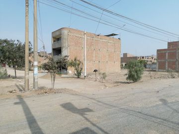 Terreno Urbano Esquina Frente A Parque En Puente Piedra Calle Los Jazmines Gran Oportunidad