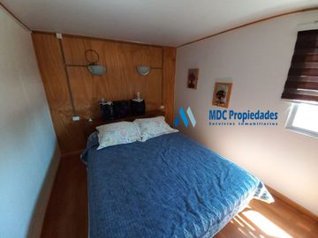 Casa con 3 dormitorios y 2 baños, terreno de 476 m2.