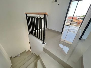 Rumah Dijual Di Pocis Pamulang Tangerang Selatan Tangsel 2 Lantai MURAH Jual Baru [AGV10]