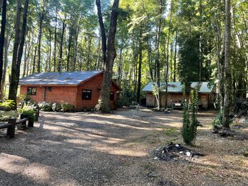 Casa orilla de río en Pucón