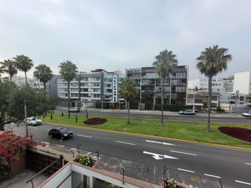 VENDO DEPARTAMENTO EN MIRAFLORES –  URBANIZACIÓN LA AURORA – AV. VILLARAN