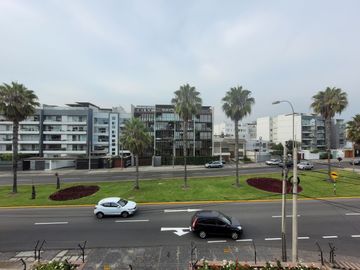 VENDO DEPARTAMENTO EN MIRAFLORES –  URBANIZACIÓN LA AURORA – AV. VILLARAN