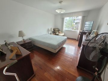 VENDO DEPARTAMENTO EN MIRAFLORES –  URBANIZACIÓN LA AURORA – AV. VILLARAN