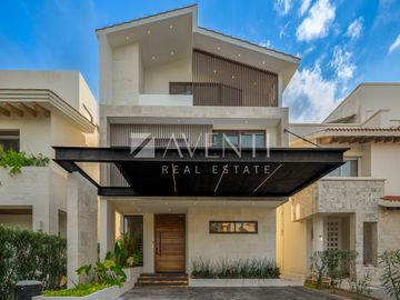 Casa amueblada en venta, Isla Dorada, Zona Hotelera Cancún