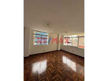 ¡Dúplex De 95 M² En El Callao, Listo Para Habitar, Excelente Ubicación Cerca De Universidades Y Centros Comerciales.