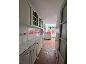 ¡Dúplex De 95 M² En El Callao, Listo Para Habitar, Excelente Ubicación Cerca De Universidades Y Centros Comerciales.