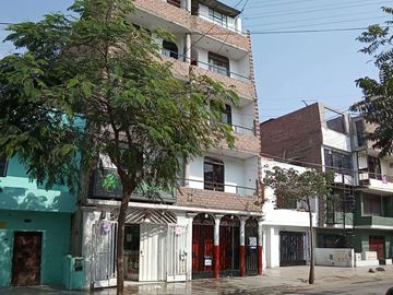 Se vende casa de 5 pisos en San Juan de Lurigancho