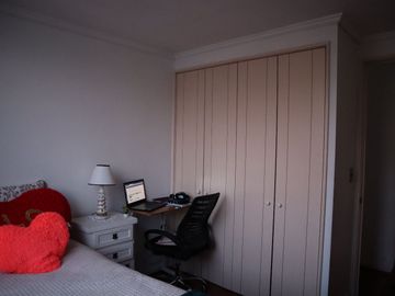 METRO SANTA ANA VENDO DEPTO 2 DORM 2 BAÑOS