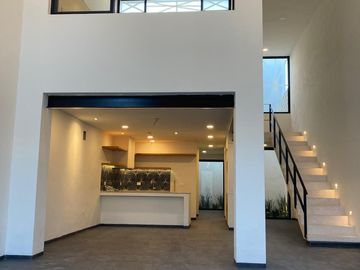 CASA REMODELADA EN GARCÍA GINERÉS MÉRIDA