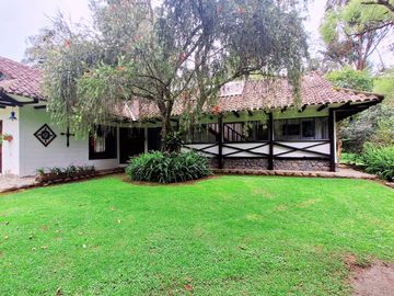 PROPIEDAD EN VENTA EN GUALACEO