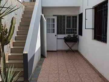 VENTA DE CASA EN URB. EL CUADRO, CHACLACAYO