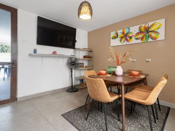 Casa en venta 5D Y 4D Piscina y quincho en Chamisero Chicureo
