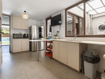 Casa en venta 5D Y 4D Piscina y quincho en Chamisero Chicureo