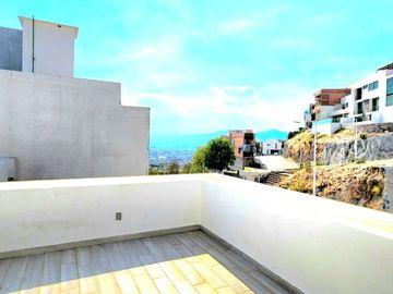 VENTA DE CASA EN FRACCIONAMIENTO LINDA VISTA, 3 MARÍAS