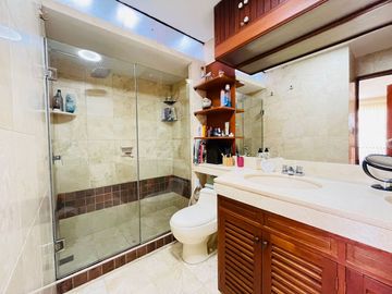 Tu nuevo hogar con 4 dormitorios y gran zona social en Miraflores