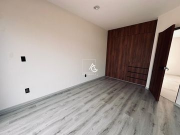 MODERNA CASA EN VENTA CON EXCELENTES ACABADOS EN LAGO DE GUADALUPE