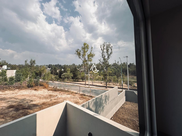 MODERNA CASA EN VENTA CON EXCELENTES ACABADOS EN LAGO DE GUADALUPE