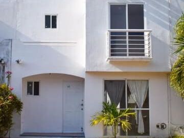 Casa en Venta en Calle Chivari, Frac. Villa Marino Supermanzana, Quintana Roo