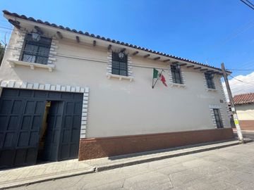 Hermosa Casa Colonial en barrio histórico de la ciudad