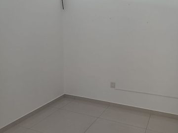 CASA EN VENTA CON MUCHA LUZ Y GRANDES ESPACIOS.