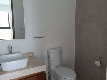 CASA EN VENTA CON MUCHA LUZ Y GRANDES ESPACIOS.