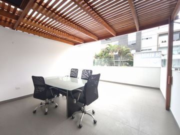 Venta de amplio departamento en San Borja – Cerca al Pentagonito