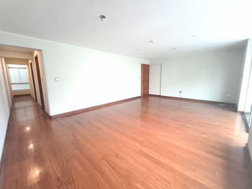 Venta de amplio departamento en San Borja – Cerca al Pentagonito